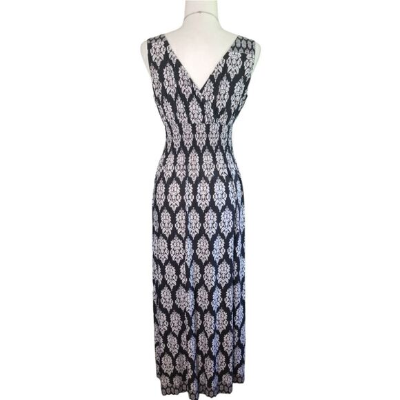 Milano Maxi Dress Sleeveless Floral Print Black and White Size Medium - Picture 3 of 7